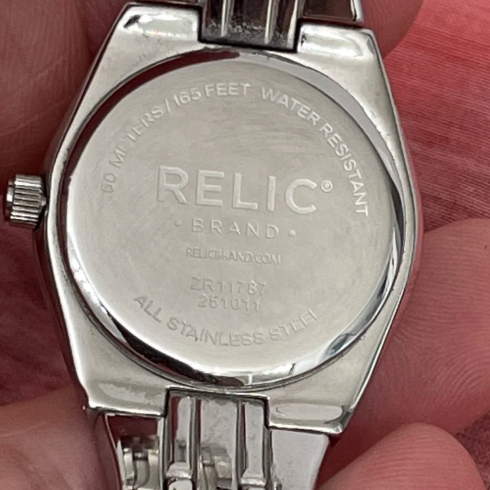 Relic Watch (Pink Face/Crystals) - Picture 5 of 10